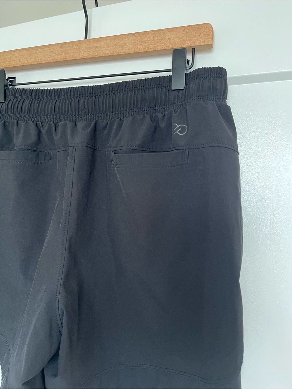 CALIA by Carrie Underwood Black Athletic Performance Shorts Size M Zip Pocket - Picture 5 of 11